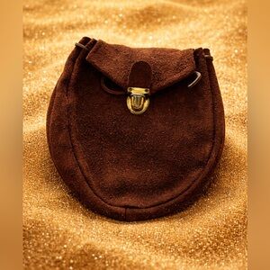 Vintage Women’s Suede SAFARI Belt Bag